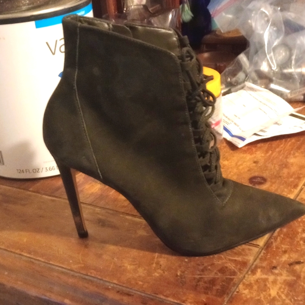 Adorable olive green boots suede material zipper flux lace up front